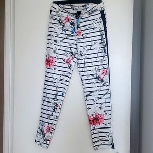 HUE Leggings . Never Worn
